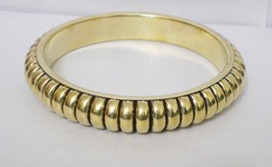 Luxury Gold Plated Copper Bangle For Women Unique Ribbed Texture Design Chunky Round Solid <b>Metal</b> <b>Bracelet</b> Elegant Modern Style - Product Image 6