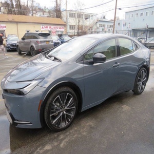 รถยนต์โตโยต้า พรีอุส LE ปี 2024 สภาพดี ใช้งานน้อย - Product Image 2