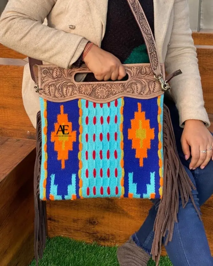 Hot bán Aztec handtooled rìa Túi xách yên Sling PURSE Bohemian thiết kế PURSE Vintage da vai túi quà tặng cho cô ấy