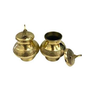 Brûleur d'encens vintage en laiton pour table, avec poignée en bois de santal, encens indien 100% naturel, décoration d'intérieur thérapeutique, parfum toutes saisons - Product Image 1