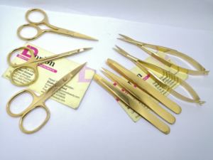 Outils de toilettage de sourcils personnalisés de marque privée Ciseaux de coupe de cils et de sourcils plaqués or Ensemble de ciseaux à épiler à sourcils - Product Image 2