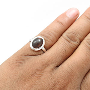 Pierre précieuse d'opale noire naturelle Bagues ethniques en argent sterling massif 925 Bijoux fins semi-précieux Anneaux de mariage à la mode OEM - Product Image 3