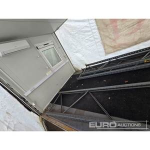 Edificio de Oficinas Modular de 15mx9.5m, Diseño de Tres Pisos con Sala de Conferencias, Cantina, Vestuarios y Baños para Reuniones de Trabajo - Product Image 2