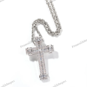 Pendentif Croix Hip Hop Unique Entièrement Sertie en Argent Sterling avec Moissanite VVS, Sertissage Canal, Attrayante sous Tous Angles, Pour Hommes et Femmes, Idéale pour les Fêtes - Product Image 1