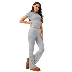 Conjunto de Yoga para Mujer con Logotipo Personalizado, Ropa Deportiva, Leggings Elásticos y Sujetador Deportivo, Ropa de Gimnasio OEM - Product Image 1