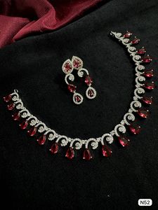 ENSEMBLE DE COLLIER DE MARIÉE EN DIAMANT AMÉRICAIN ET BOUCLES D'OREILLES CLASSIQUES ET DE HAUTE QUALITÉ ENSEMBLE DE BIJOUX DE MARIAGE POUR FEMMES DE STYLE CLASSIQUE - Product Image 2