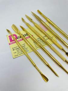 Dorlon ที่ตัดหนังกำพร้าสแตนเลสสตีลชุบทอง5.5 "อุปกรณ์ทำเล็บเพื่อความงามที่ยั่งยืนคุณภาพสูง - Product Image 6
