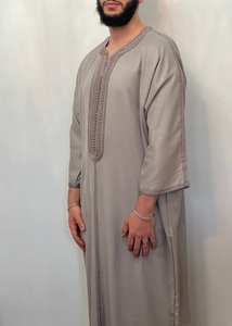 ชุดโทบแบบโมร็อกโกสำหรับผู้ชาย AL HIJRAH ABAYAS คอลเลคชั่นใหม่! ชุดละหมาดแขนยาวปักลายคุณภาพสูง ผลิตจากโพลีเอสเตอร์ ป้องกันรอยยับ - Product Image 3