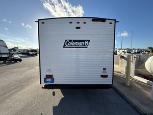 Nouvelle caravane de camping-car Keystone Coleman 17R 2026 pour voyages en famille et camping - Product Image 6