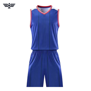 Ensemble d'uniformes de basket-ball personnalisés de haute qualité vêtements de sport imprimés légers et respirants vêtements de basket-ball à bas prix - Product Image 1