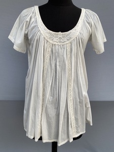 เดรสแฟชั่นใหม่คอวีลึกสำหรับเจ้าสาวของขวัญเฉพาะบุคคลของผู้หญิงขนาดใหญ่ผูกคอวีหลวมทำด้วยมือสไตล์ตะวันตก - Product Image 2