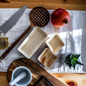 Bol rectangulaire en feuille de palmier Plat de service biodégradable de qualité supérieure pour fêtes, festivals, traiteur ou services à emporter - Product Image 1