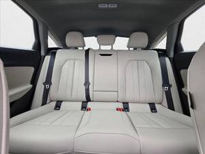 Audi A5 Premium 4 portes à hayon AWD d'occasion propre, modèle 2025 - Product Image 4