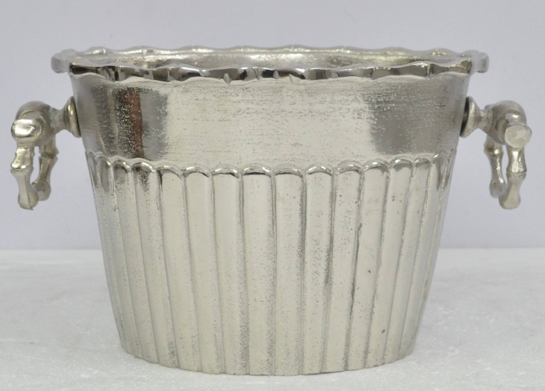 กำหนดเอง