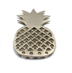 Best Selling <b>Table</b> Decoration Aluminum Trivet With Black <b>PC</b> Color Modern Stylish for Tabletop Home Decoration - Product Image 3