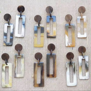Pendientes de Cuerno de Búfalo para Niñas, Pendientes de Mujer, Joyería de Cuerno, Cuerno Natural para Mujer, Alta Calidad - Product Image 1