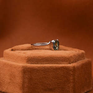 Women's Unique Green Colour Lab Grown Diamond Cvd <b>Ring</b> 18kt Solid Gold With Heart and Radiant Cut Stone <b>Fine</b> Proposal <b>Ring</b> - Product Image 4