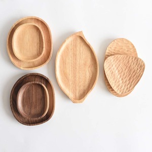 Petite assiette en bois prix le moins cher meilleure qualité mélange de tailles et de formes ensemble de vaisselle en bois d'acacia - Product Image 3