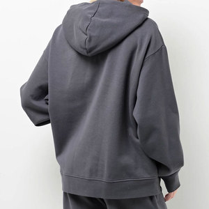 Sudadera con Capucha de Manga Larga Estilo Urbano con Pedrería Premium, Logotipo Personalizado Impreso, Nueva Sudadera con Capucha de Algodón Mezclado con Aspecto Vintage y Pedrería - Product Image 3