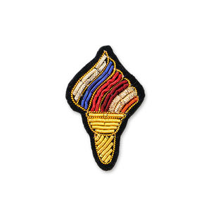 Broches de alambre de lingotes de hielo, bordado hecho a mano, parches y broches de alta calidad, proveedor personalizado - Product Image 1