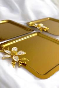 Decorative <b>Set</b> Of 3 Gold Trays With <b>White</b> Flower Accents Perfect For Gifting Home Use Parties Festivals And Entertaining - Product Image 4
