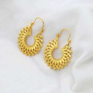 Trendy Fashionable Flower Design Brass <b>Hoop</b> Earring 18k Gold Plated Sacred <b>Floral</b> Geometric Wholesale <b>Hoop</b> Earring For Women - Product Image 2