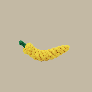 Jouet à mâcher artisanal pour animaux de compagnie en corde de fibres naturelles jaune pimenté, unique pour chiens et chats - Product Image 2