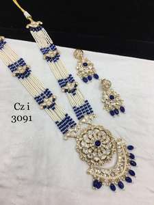 Superbe collier Kundan Mosenite avec ensemble de boucles d'oreilles Un choix audacieux et élégant pour les mariages et les occasions spéciales - Product Image 6