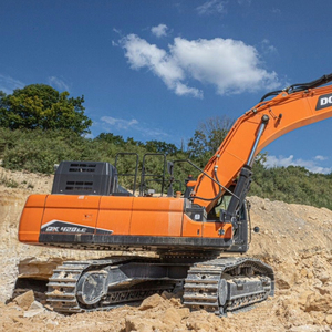 รถขุดไฮดรอลิก Doosan DX420LC สำหรับงานหนัก ขายส่งจากโรงงาน เครื่องจักรก่อสร้าง 42 ตัน อุปกรณ์เคลื่อนย้ายดิน เครื่องยนต์ทรงพลัง - Product Image 1