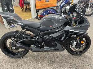 Offre aux enchères – Moto sportive GSX-R750 2025 de marque originale avec une puissance de 1001-2000W et une vitesse maximale de >80 km/h – Acompte requis - Product Image 1