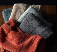 Coffret cadeau : Serviette de marque Imabari, boîte en bois orange, emballage fabriqué au Japon, cadeau pour le Nouvel An, Noël, les affaires, les mariages, les festivals, l'assurance