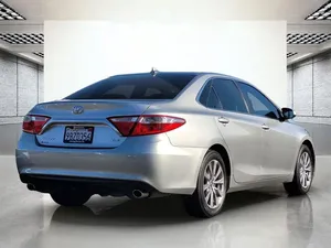 โตโยต้า แคมรี่ XLE ปี 2015 - Product Image 3