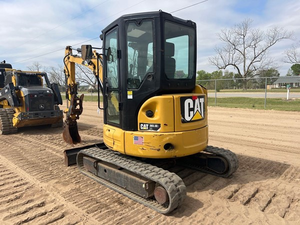 รถขุดตีนตะขาบ Caterpillar 303.5E2 CR 6 ตัน ปี 2016 สำหรับขาย - Product Image 2