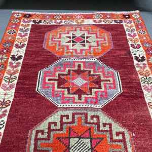 Alfombra Turca Vintage, Alfombra de Pasillo de 2.8x12 pies, Alfombra con Rayas Rojas - Product Image 3