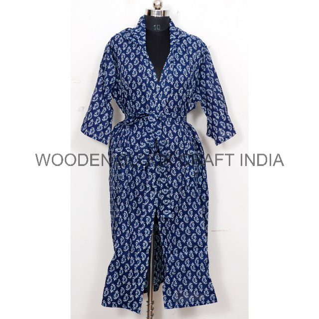 สีน้ำเงิน