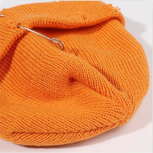 Gorro de punto Jacquard elegante con logotipo personalizado de impresión digital 100% gorro de invierno cálido acrílico-Fabricante OEM/ODM de alta calidad - Product Image 2