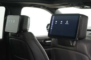 Original product used 2025 G--<b>M</b>-<b>C</b> Yukon XL AT4 Ultimate 4WD Used - Product Image 3