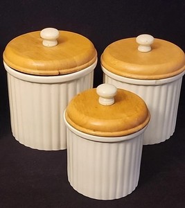 Ensemble de 3 pots de rangement en céramique côtelée avec couvercles en bois, contenants hermétiques et adaptés aux aliments, organisateur de cuisine durable - Product Image 2