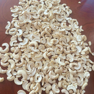 Noix sèches prêtes à être expédiées, SANTIGO Kaju Cashew cassé, sans taxe, en vente, noix de cajou - Product Image 1