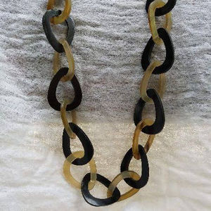 Artificielle nouveau design main de haute qualité femme collier en corne de buffle - Product Image 1