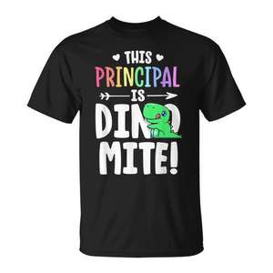 T-shirt unisexe à col rond et manches courtes pour enseignants, avec impression numérique « This Principal Is Dinomite Dinosaur Pun», pour adultes - Product Image 1