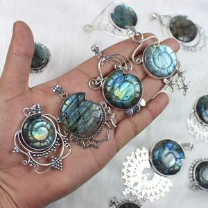 Vente en gros de pendentifs en labradorite de créateur Collier de pierres précieuses en ammonite avec placage en argent sterling pour l'utilisation de bijoux et de breloques - Product Image 5