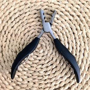 Pinza de 5.7 Pulgadas 2 en 1 con Mango Negro y Ranuras Planas de 3mm y 5mm para Extensiones de Cabello Pre-Adheridas - Product Image 6