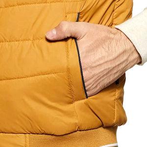 Vente en gros de vestes vierges avec logo personnalisé Gilet pour hommes pour femmes Chandails sans manches Doudounes matelassées Gilet d'hiver en coton Conception personnalisée - Product Image 4