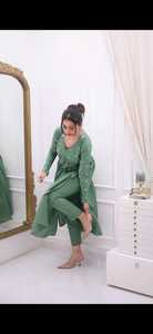 Ensemble pantalon et haut élégant pour femme, coupe Alia, pour le bureau ou les vacances - Ensemble en cordon imprimé ethnique indien, Kurti pakistanais modeste, vente en gros - Product Image 6