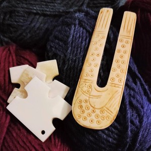 Devanadera de hilo de hueso Natural de Ángel religioso de la edad vikinga, diseño de grabado tallado pulido ecológico, Cuadrado de alta calidad para - Product Image 5