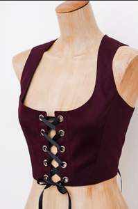 Corset en cuir de qualité supérieure parfait pour l'entraînement à la taille et le style végétalien edgy chic et sans cruauté élégance intemporelle - Product Image 3
