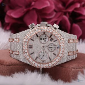 Montre Hip Hop bicolore en diamant de laboratoire montre-bracelet entièrement glacée pour hommes cadran chronographe montre Hip Hop de style célébrité - Product Image 1