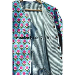 Veste matelassée artisanale indienne en coton, éco-responsable, avec boutons et patchwork, pour femme, élégante, réversible, imprimé floral Kantha - Product Image 4