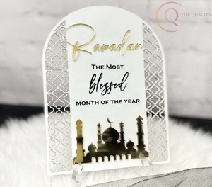 Calendario de Escritorio de Metal de Lujo para Ramadán con Color y Logotipo Personalizables para Decoración de Escritorio y Regalos |   Agrega un Atractivo Festivo y Elegante - Product Image 4